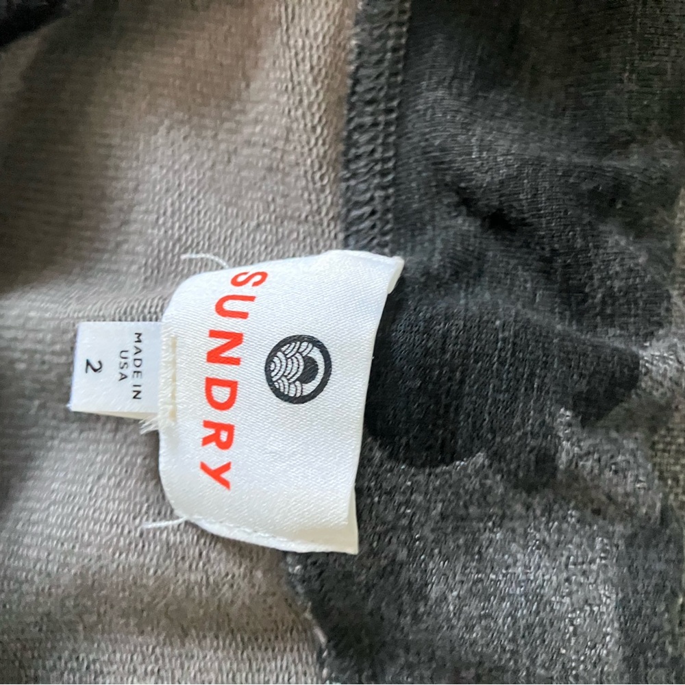 SUNDRY EVEREVE Grey Camo Mini Skirt Size 2 - Picture 9 of 11